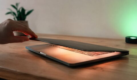 Desligar o computador ou colocar no modo de espera: entenda a diferença
